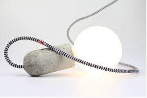 Betonleuchte mit Zebra Look Kabel