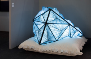 Licht Kunstwerke aus Seide