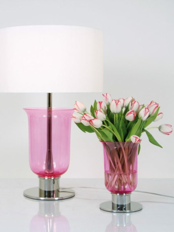 Farbige Vasenleuchten aus Glas in rosa
